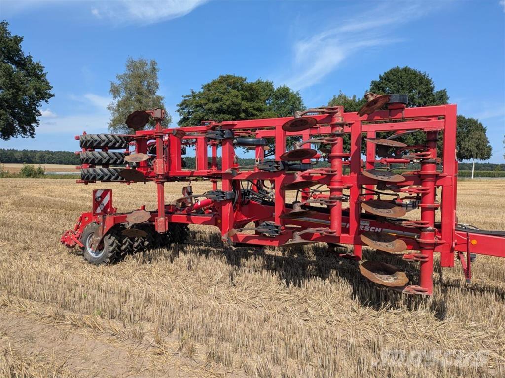 Horsch Tiger 4 MT Cultivators