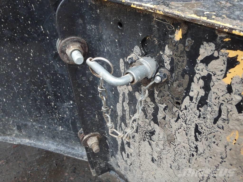 JCB 4 CN Backhoe loaders