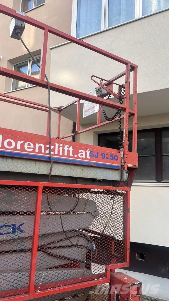 SkyJack SJ 9250 Construction hoists