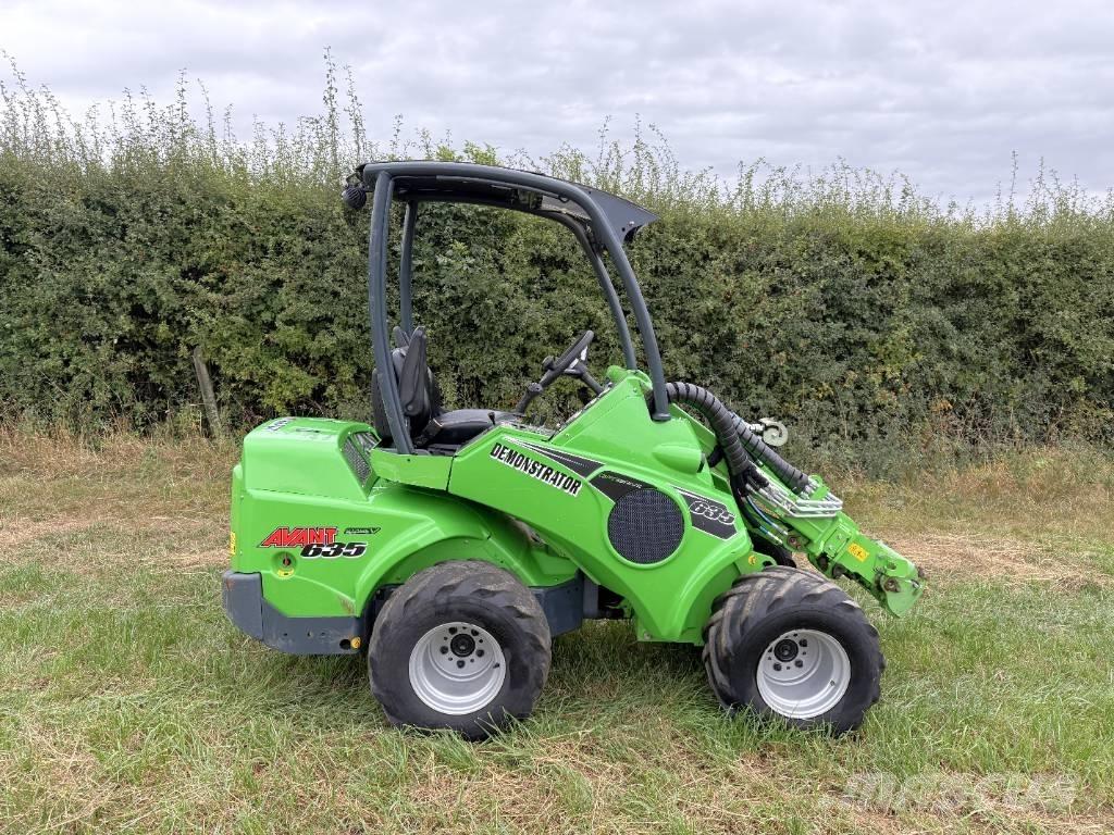 Avant 635 Mini loaders