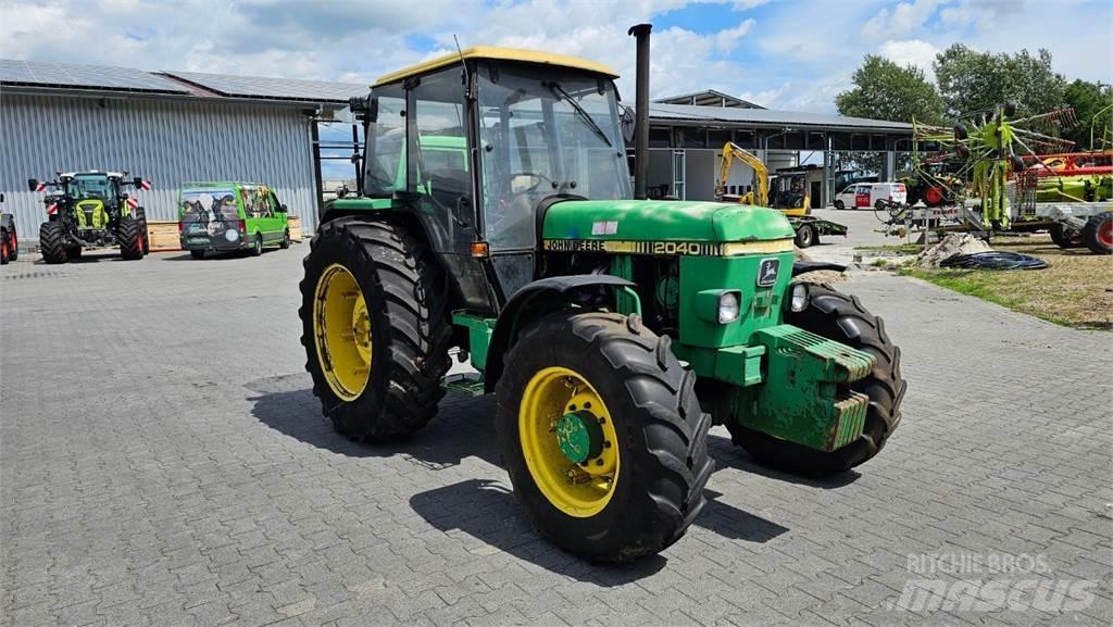 John Deere 2040A Tractors