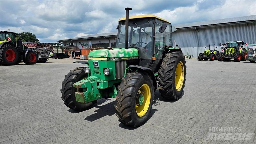 John Deere 2040A Tractors