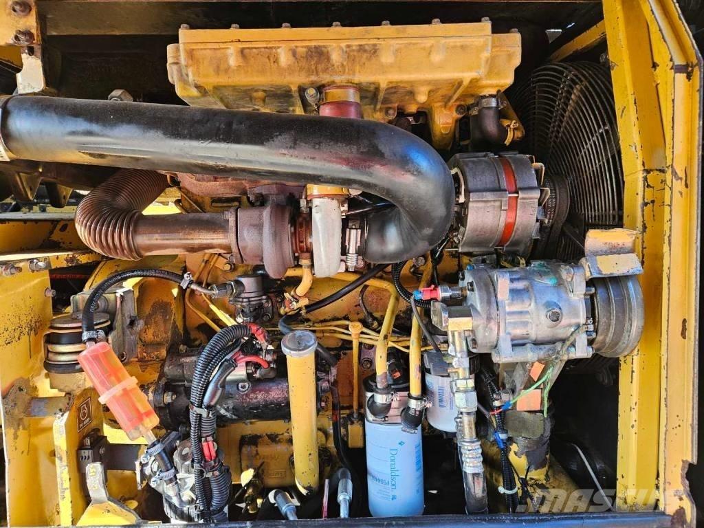 CAT M 312 Wheeled excavators