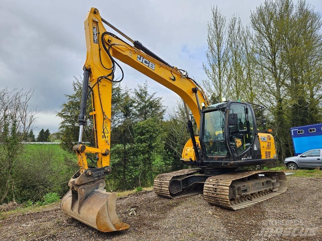 JCB JS 131 LC Crawler excavators