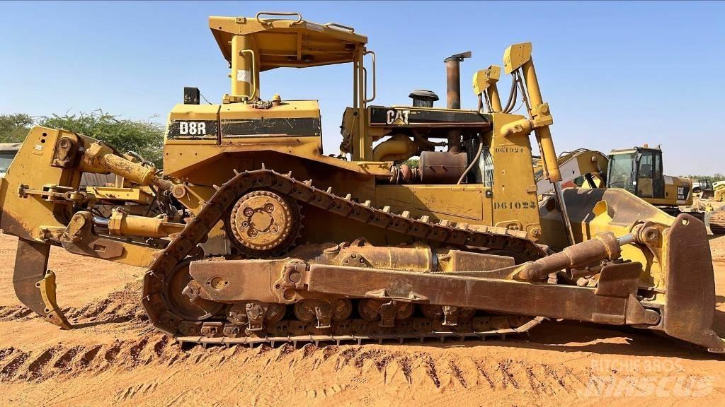 CAT D8R Crawler dozers