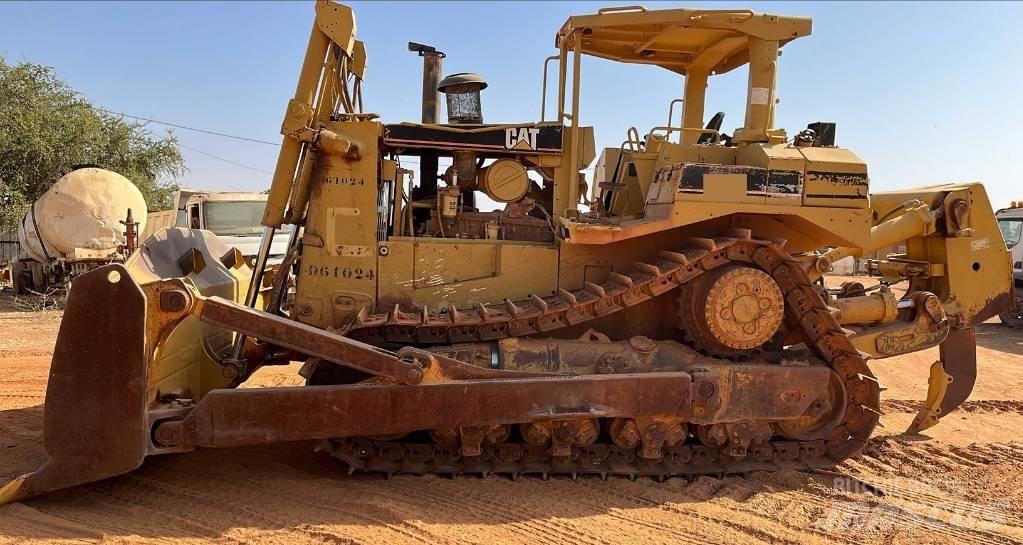 CAT D8R Crawler dozers