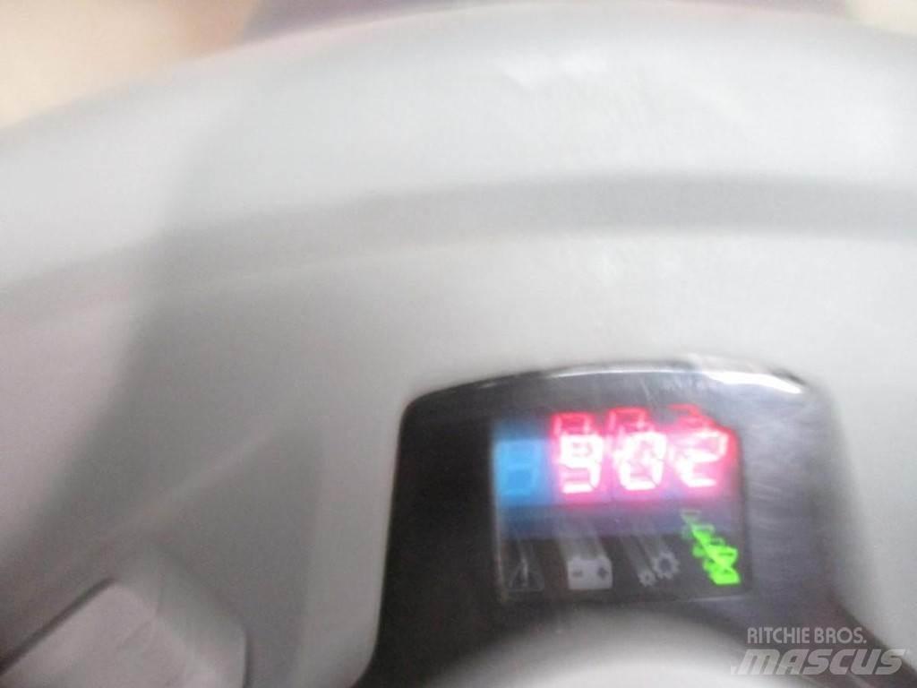 BT LWE 160 Low lifter
