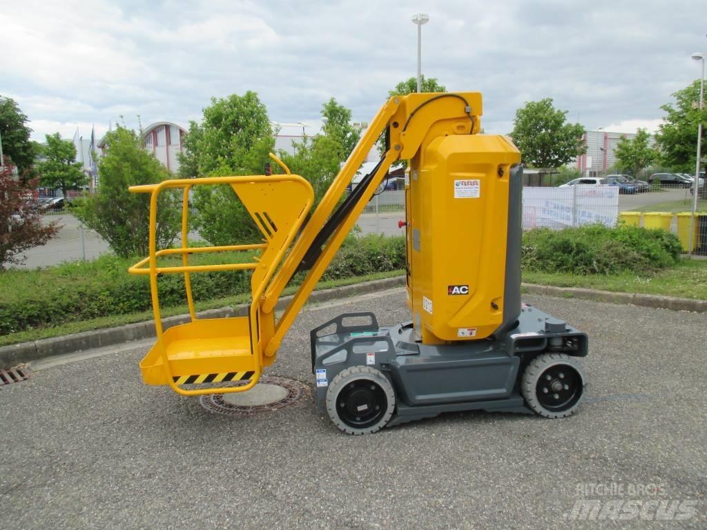 Haulotte Star 10 Compact self-propelled boom lifts