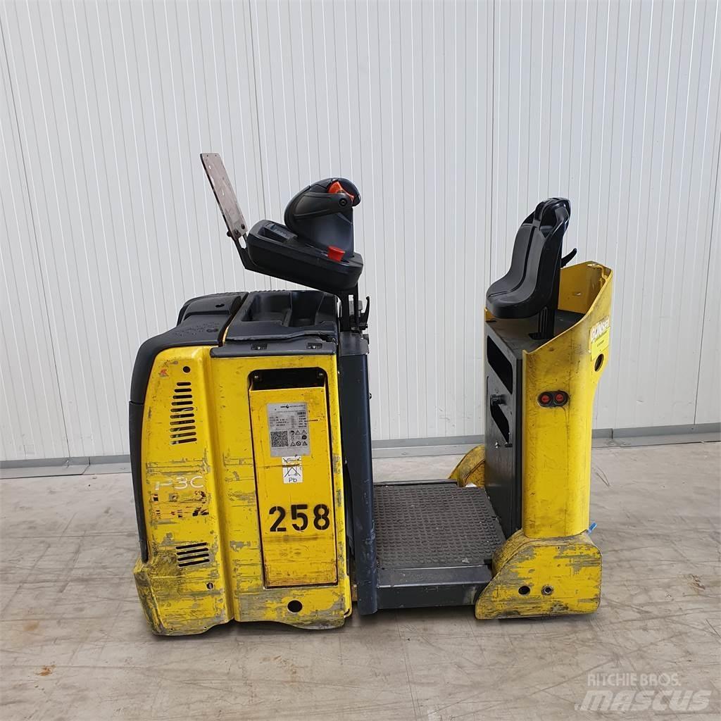 Linde P30C Towing trucks