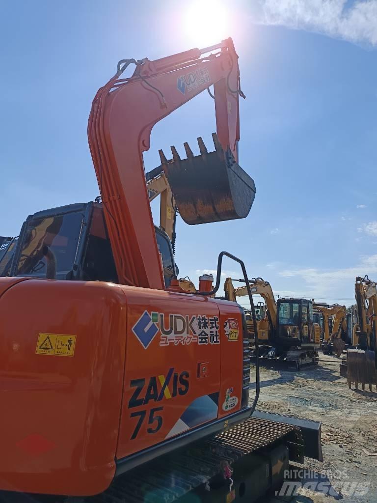 Hitachi ZX 75 Midi excavators  7t - 12t