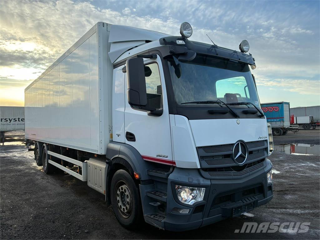 Mercedes-Benz 2533 Box body trucks