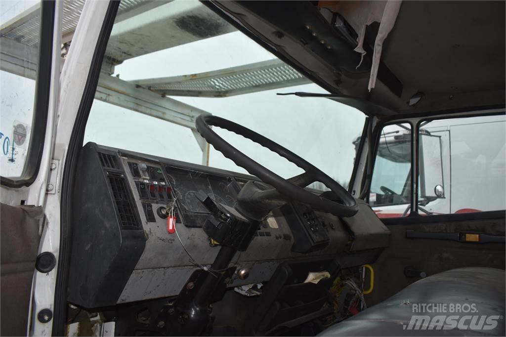 Altec AA755L Loader cranes