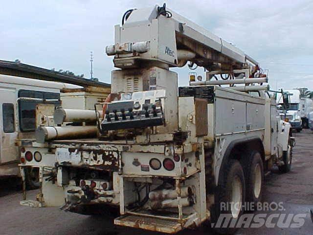 Altec D1000BR Mobile drill rig trucks