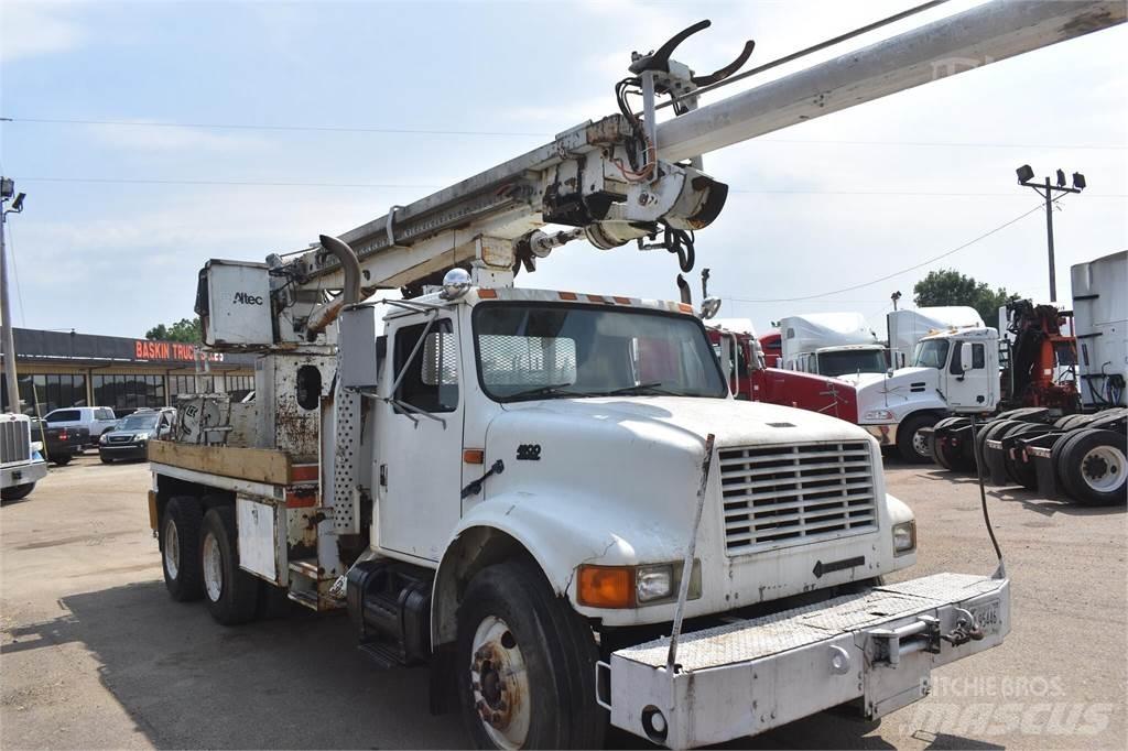 Altec D1090TR Mobile drill rig trucks