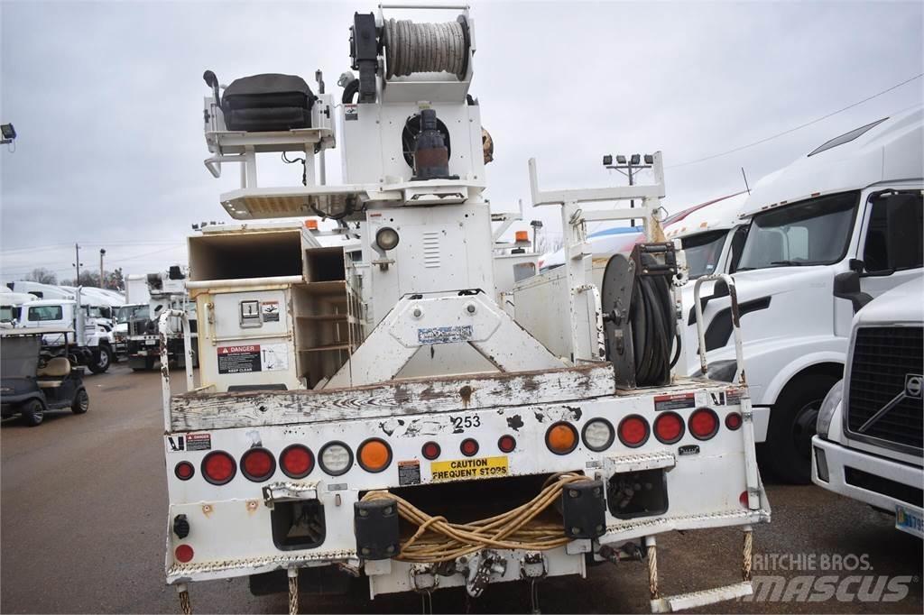 Altec D2045TR Mobile drill rig trucks