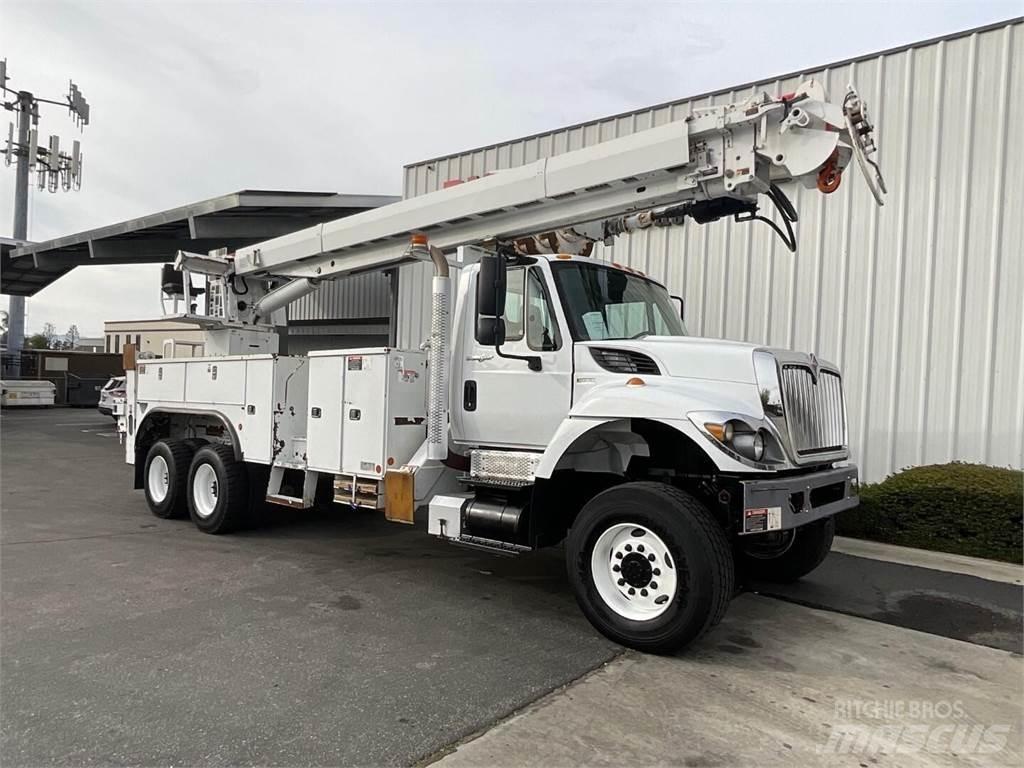 Altec D4065BTR Mobile drill rig trucks