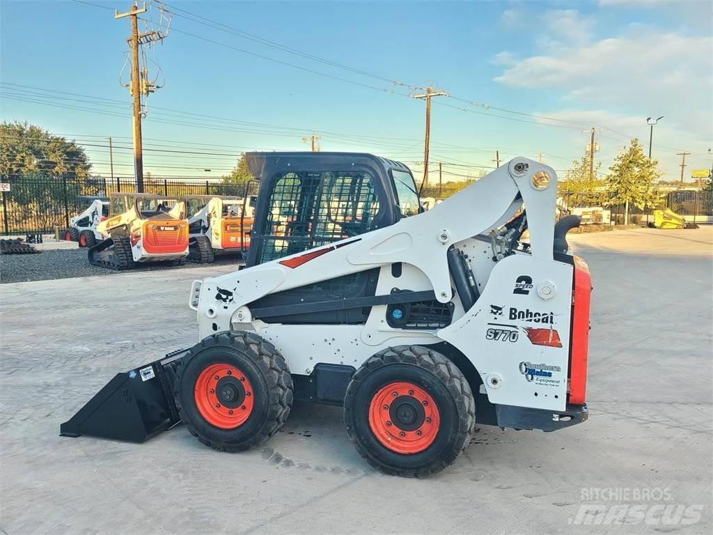 Bobcat S770 Skid steer loaders