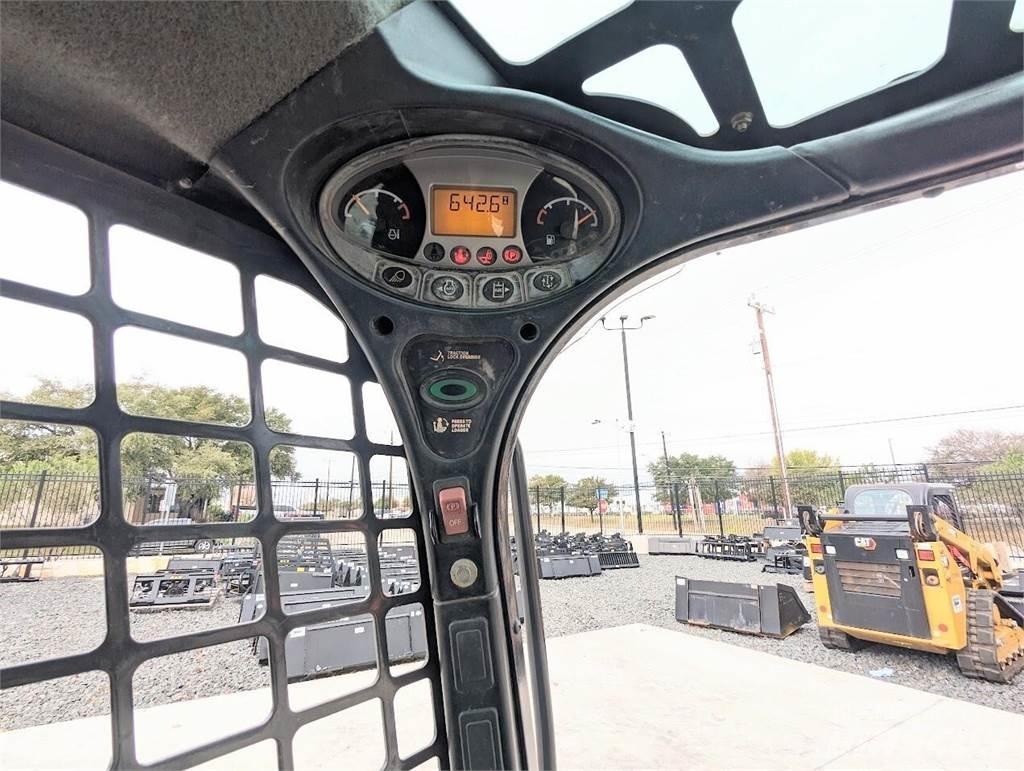 Bobcat T450 Skid steer loaders