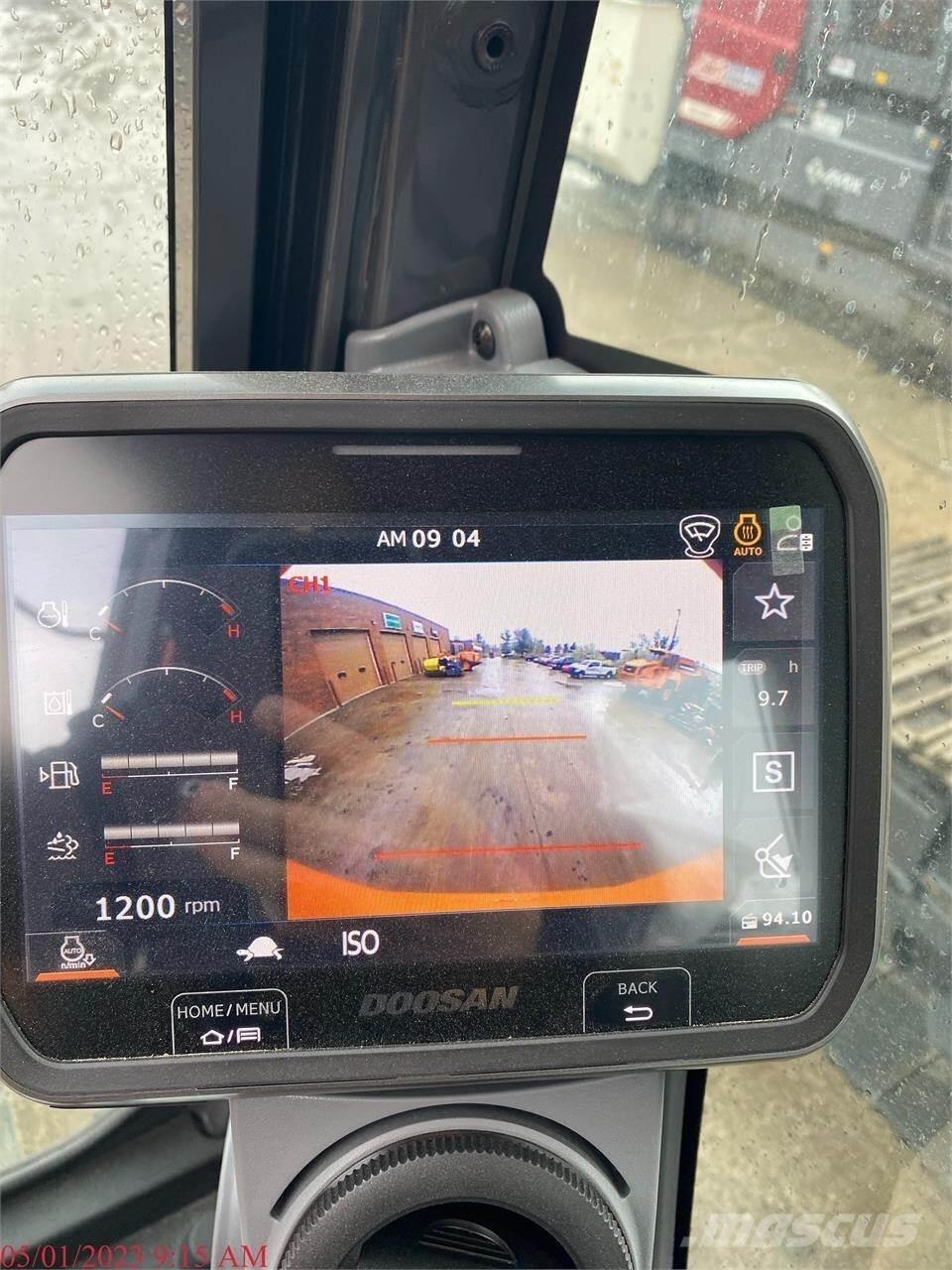 Doosan DX300 LC Crawler excavators