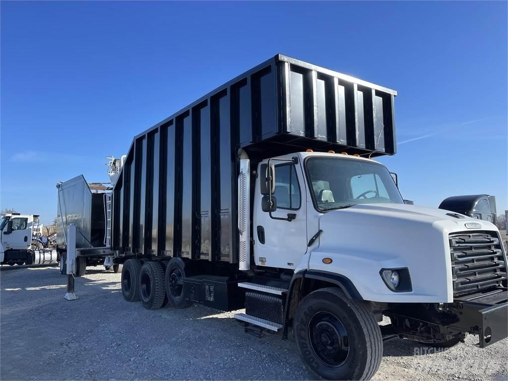 Freightliner 114SD Crane trucks