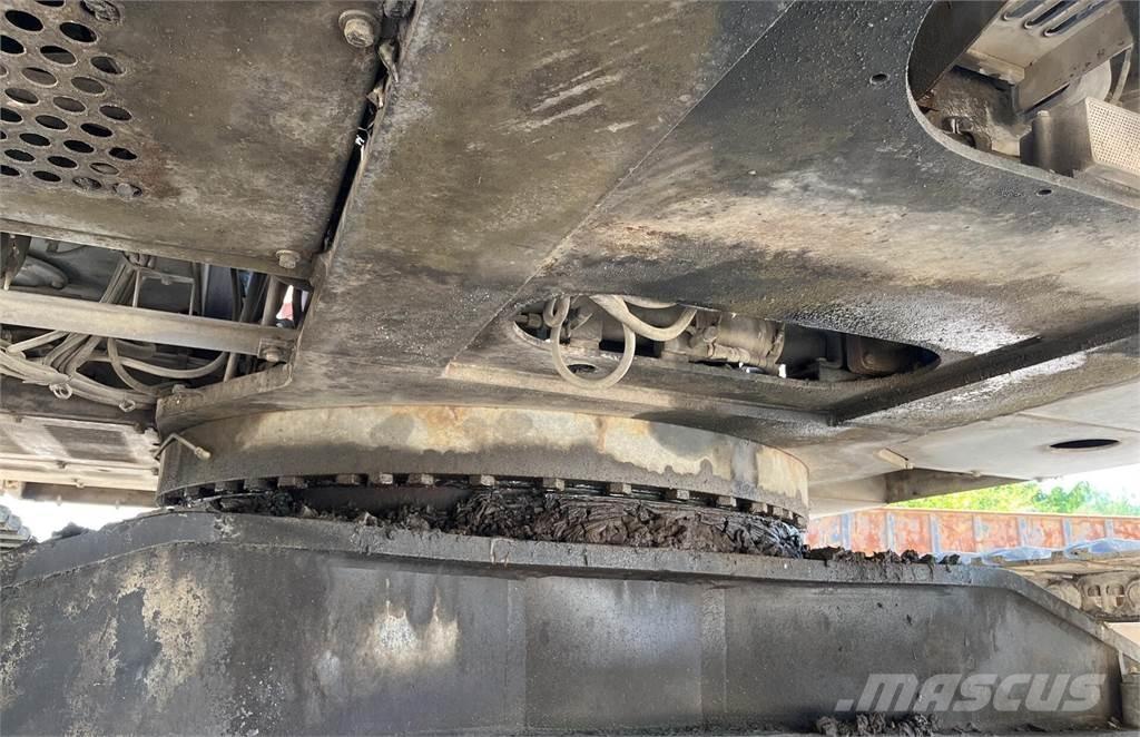 Hitachi EX750-5 Crawler excavators