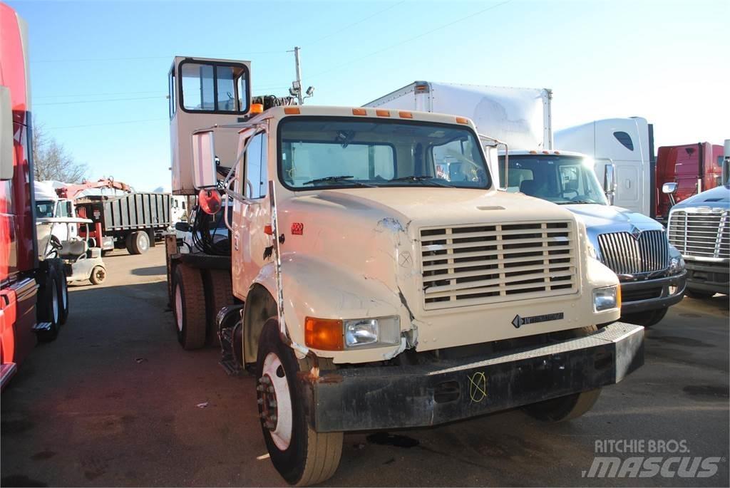 International 4700 Crane trucks