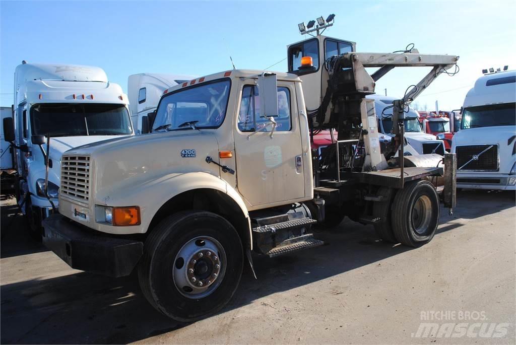 International 4700 Crane trucks