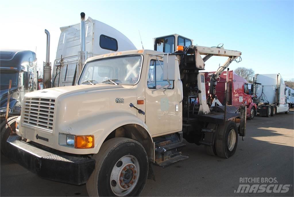 International 4700 Crane trucks