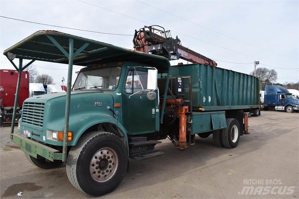 International 4700 Crane trucks