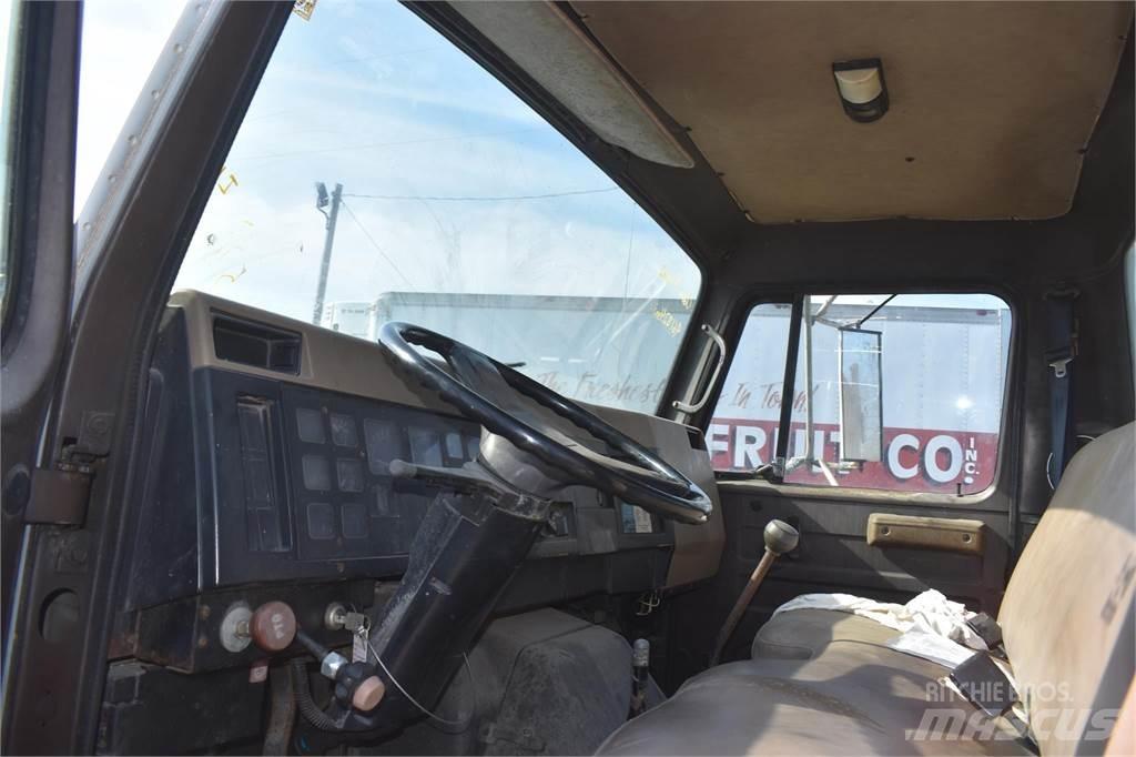 International 4900 Crane trucks
