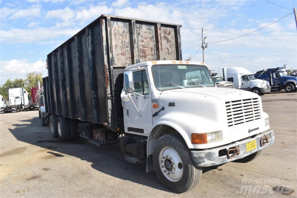 International 4900 Crane trucks