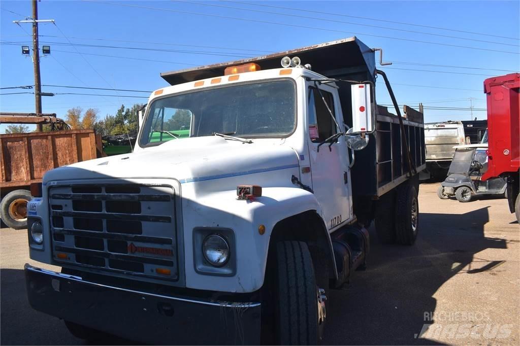 International S1900 Tipper trucks
