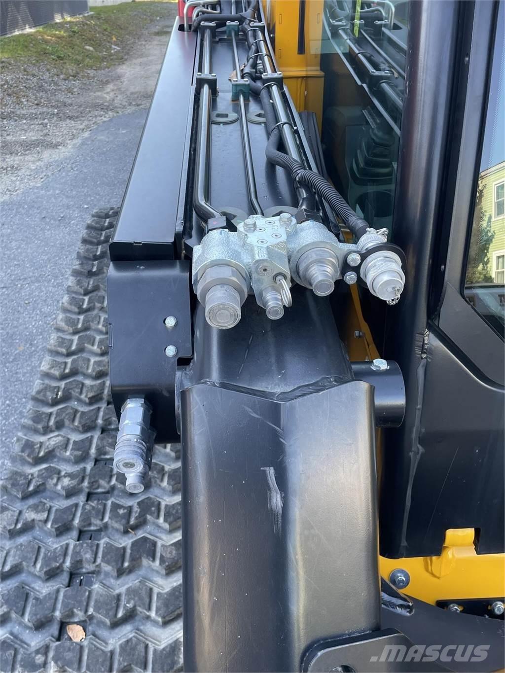 JCB 3TS-8T Skid steer loaders