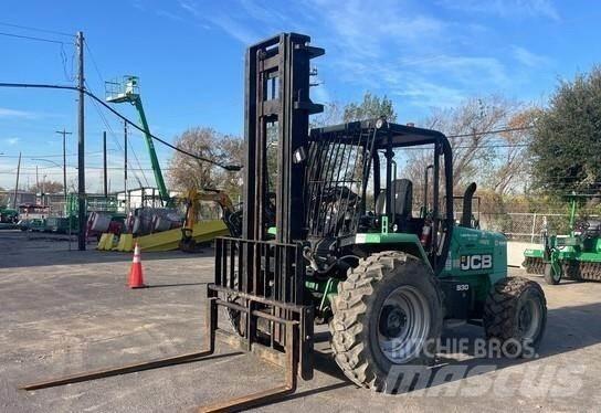 JCB 930 Rough terrain trucks