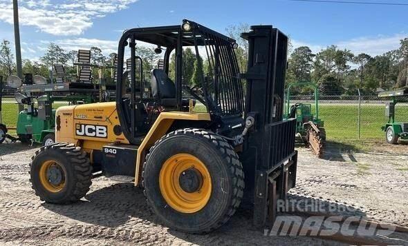 JCB 940 Rough terrain trucks
