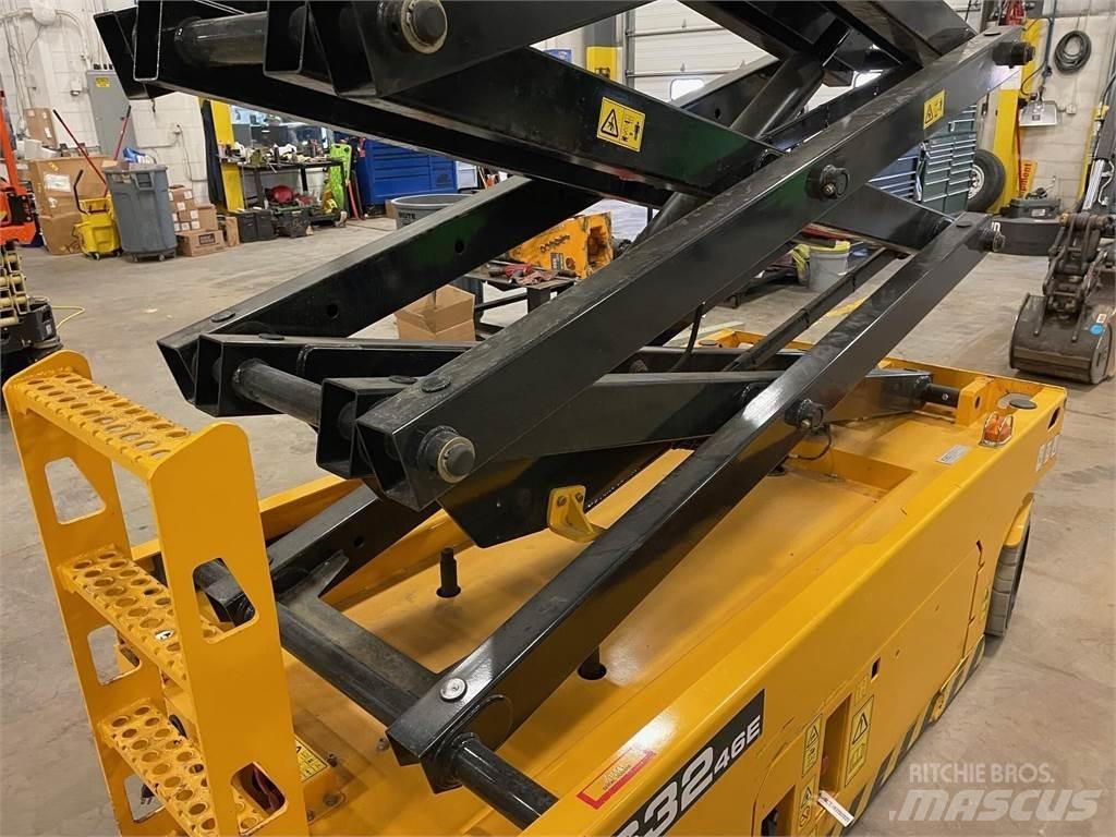 JCB S3246E Scissor lifts