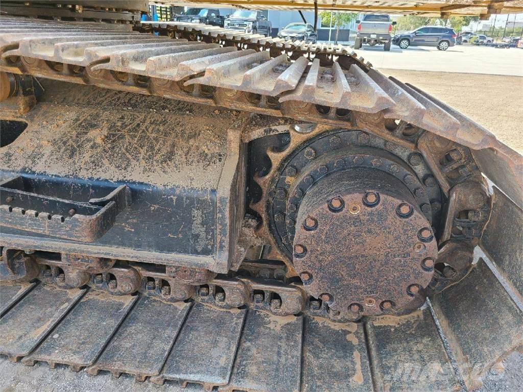 John Deere 210G LC Crawler excavators