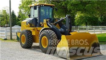 John Deere 524P Wheel loaders