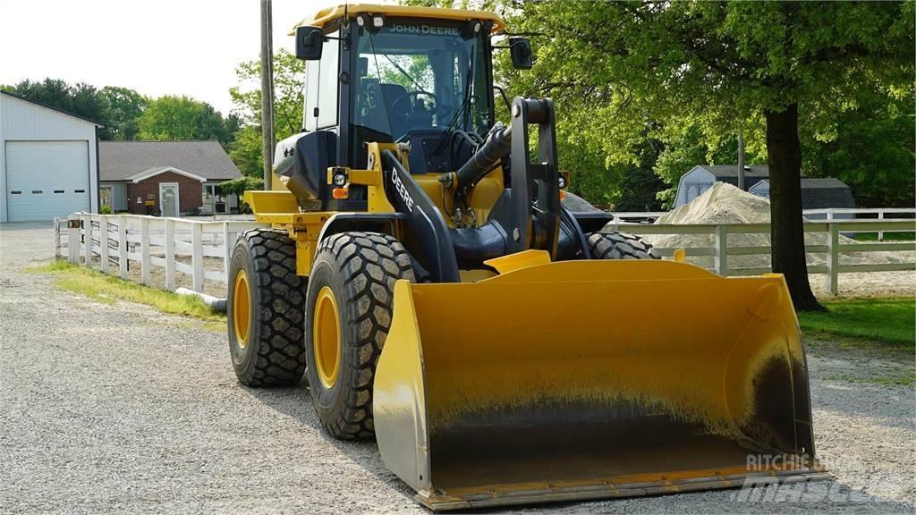 John Deere 524P Wheel loaders