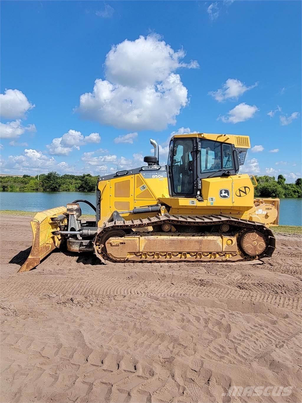 John Deere 850K WLT Crawler dozers