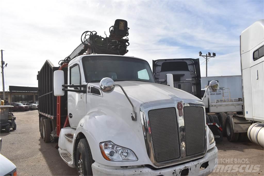 Kenworth T680 Crane trucks