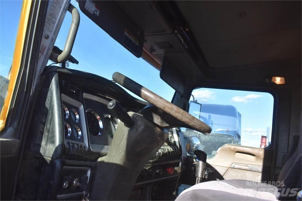 Kenworth T800 Crane trucks