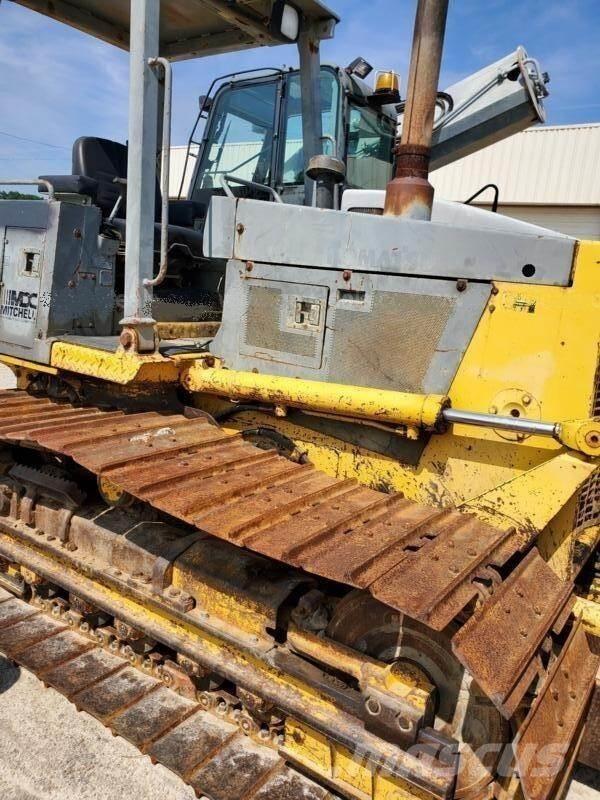 Komatsu D38P-1 LGP Crawler dozers