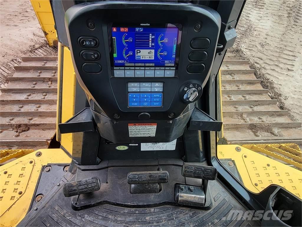 Komatsu D65PX-18 Crawler dozers