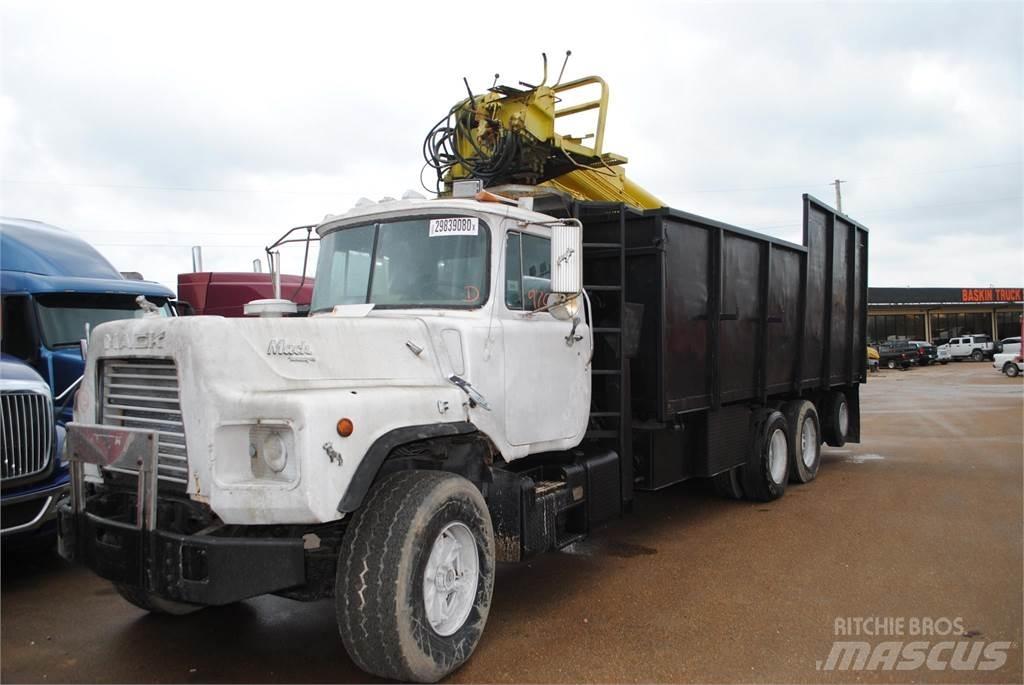 Mack DM690S Crane trucks