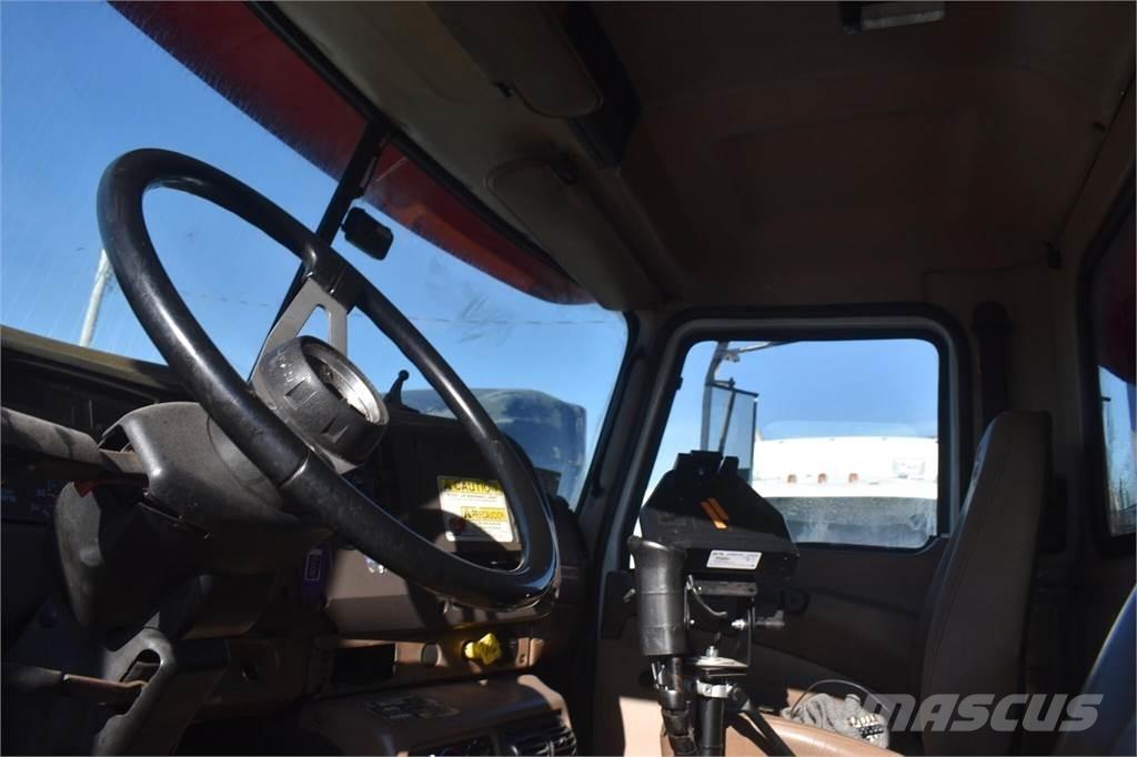Mack GRANITE CV713 Tipper trucks