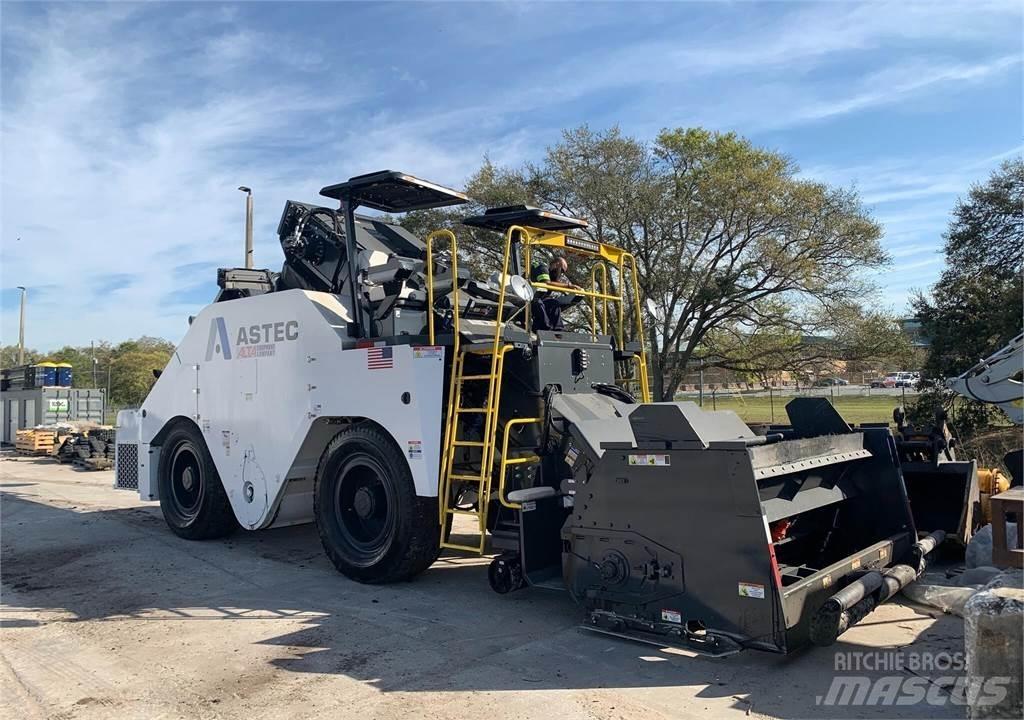 Roadtec SB3000 Material transport vehicles