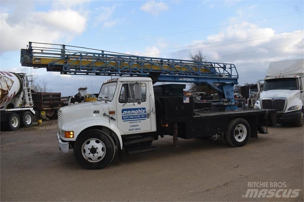  SPONCO M55 Crane trucks