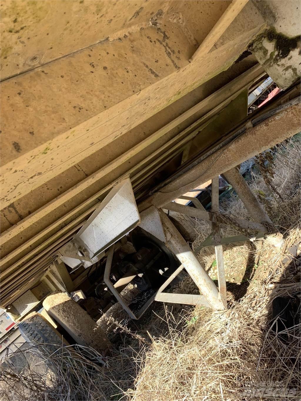 Travis  Tipper trailers