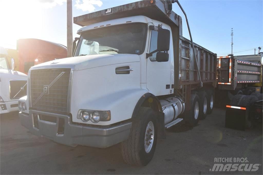 Volvo VHD84B200 Tipper trucks
